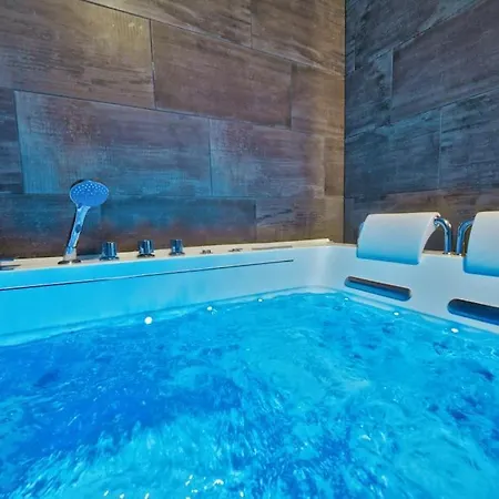 Little Insolite Jacuzzi Centre A 5 Minutes *